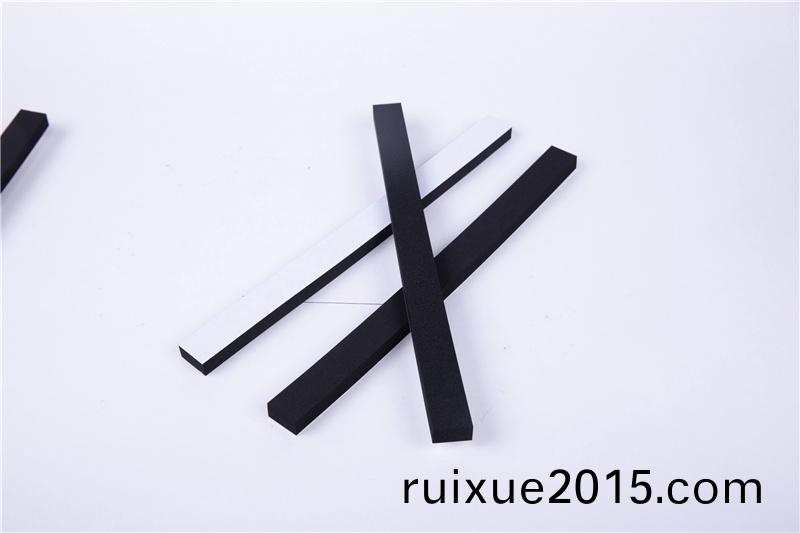 CR減(jian)震(zhen)保(bao)溫(wen)條(tiao)