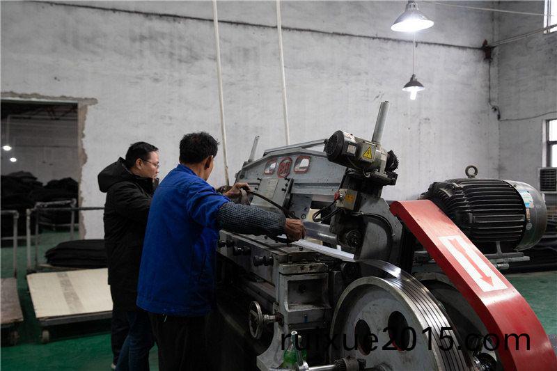 生(sheng)産(chan)設(she)備(bei)